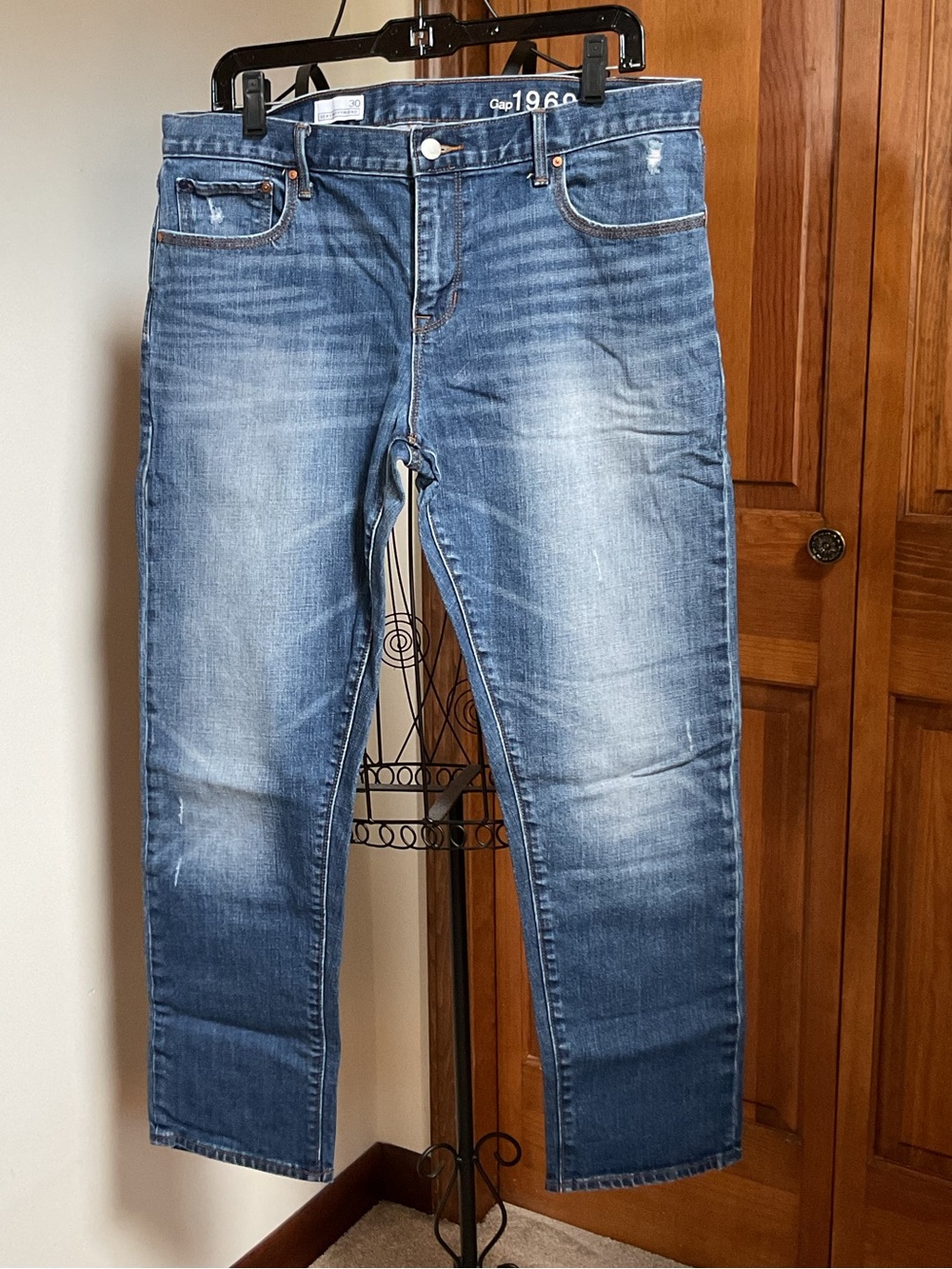 Gap Sexy boyfriend jeans, Size 30 - Picture 2 of 7